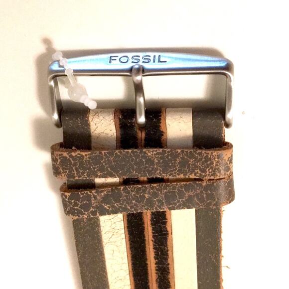 Fossil wide leather wristbands watch  NWOT gray
